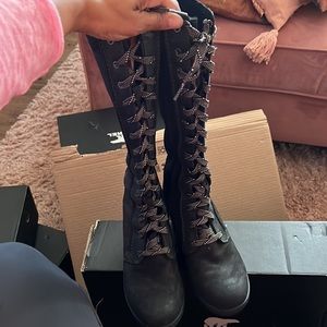 Size 9 Joan of Arctic Wedge ll Tall